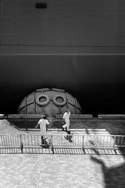 Uʐ^Ao f-2009.07.26Yokohama-IIIf-Summicron50mmF2-ACROS100-003.jpg 2009.07.26<BR>l<BR>Vf Summicron50/2<BR>ACROS100 D76 1:1