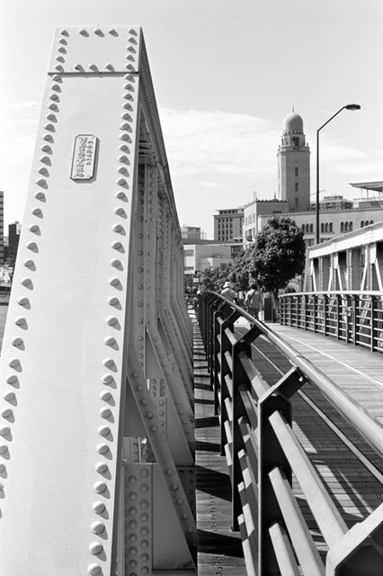 Uʐ^Ao f-2009.07.26Yokohama-IIIf-Summicron50mmF2-ACROS100-016.jpg 2009.07.26<BR>l<BR>Vf Summicron50/2<BR>ACROS100 D76 1:1