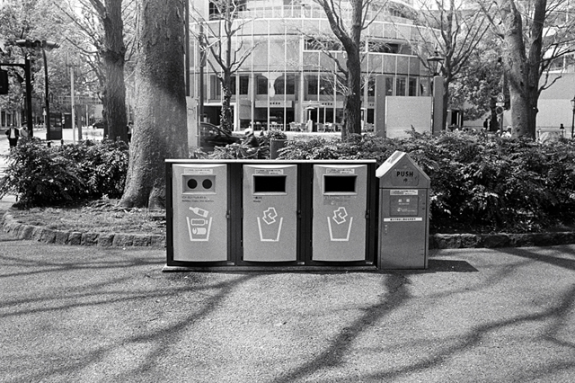 Uʐ^Ao f-2010.04.12Yokohama-Ikon-Summicron35mmF2-400TX-024.jpg 2010.04.12<BR>l<BR>IKON Summicron35/2<BR>400TX D76 1:1