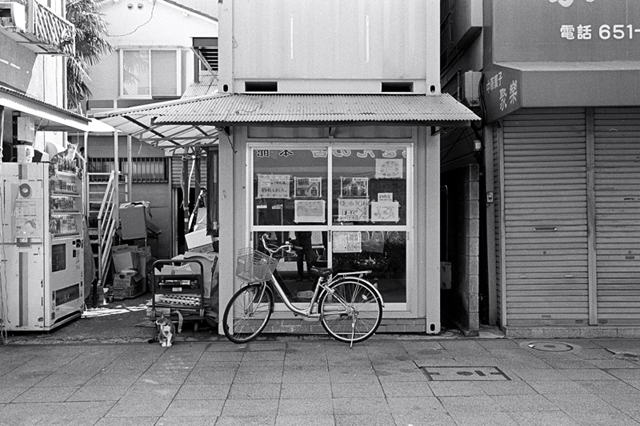 Uʐ^Ao f-2010.04.18Yokohama-Ikon-Biogon35mmF2.8-Y2-400TX-307.jpg 2010.04.18<BR>l<BR>IKON Biogon35/2.8<BR>Y2 400TX D76 1:1