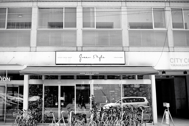 Uʐ^Ao f-2011.04.17Yokohama-Ikon-NOKTON35mmF1.4-ACROS100-004.jpg 2011.04.17<BR>l<BR>IKON NOKTON35/1.4<BR>ACROS100 D76 1:1