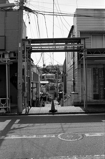 Uʐ^Ao f-2011.05.02Yokohama-Ikon-NOKTON35mmF1.2-400TX-005.jpg 2011.05.02<BR>l<BR>IKON NOKTON35/1.2<BR>400TX D76 1:1