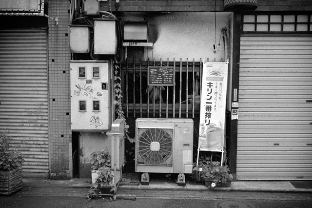 Uʐ^Ao f-2013.06.29Yokohama-Summaron35mmF3.5-BW400CN-12.jpg 2013.06.29<BR>l<BR>IKON Summaron35/3.5<BR>BW400CN