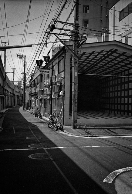 Uʐ^Ao f-2013.06.30Yokohama-Ikon-Summaron35mmF3.5-BW400CN-03.jpg 2013.06.30<BR>l<BR>IKON Summaron35/3.5<BR>BW400CN