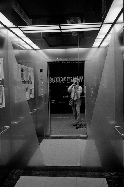 Uʐ^Ao f-2013.07.06Ebisu-IKON-Summaron35mmF3.5-400TX-001.jpg 2013.07.06<BR><BR>IKON Summaron35/3.5<BR>400TX D76 1:1