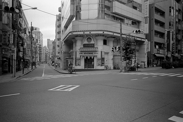 Uʐ^Ao f-2013.07.06Ebisu-IKON-Summaron35mmF3.5-400TX-013.jpg 2013.07.06<BR><BR>IKON Summaron35/3.5<BR>400TX D76 1:1