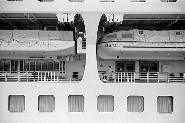 Uʐ^Ao f-2013.07.14Yokohama-IKON-Y2-Summaron35mmF3.5-400TX-29.jpg 2013.07.14<BR>l<BR>IKON Y2 Summaron35/3.5<BR>400TX D76 1:1