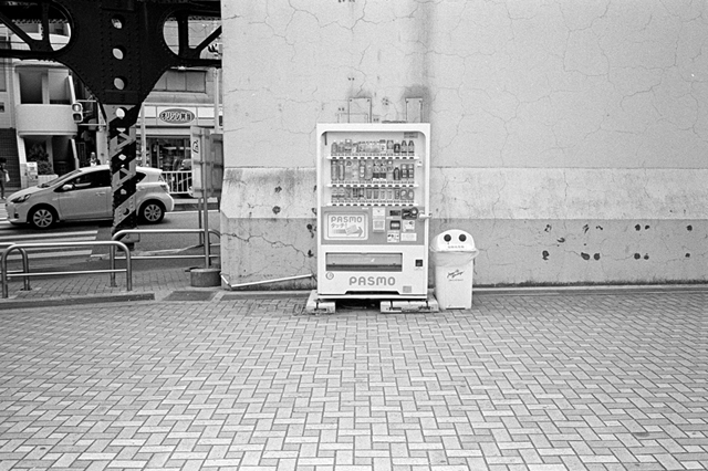 Uʐ^Ao f-2013.07.20Yokohama-IKON-Summicron35mmF2-400TX-27.jpg 2013.07.20<BR>l<BR>IKON Summicron35/F2<BR>400TX D76 1:1