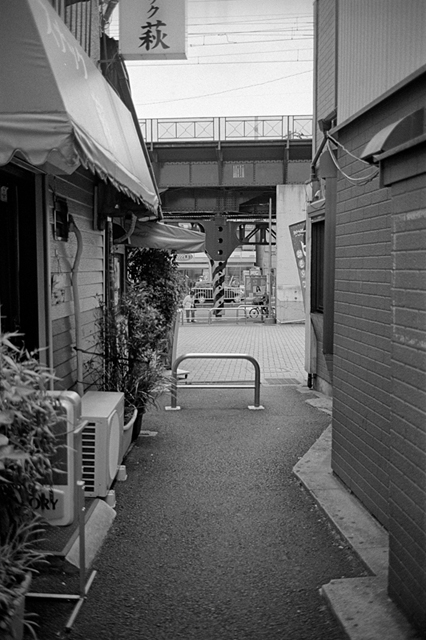 Uʐ^Ao f-2013.07.20Yokohama-IKON-Summicron35mmF2-400TX-28.jpg 2013.07.20<BR>l<BR>IKON Summicron35/F2<BR>400TX D76 1:1