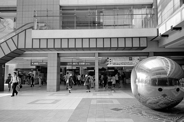 Uʐ^Ao f-2013.07.27Yokohama-IKON-GR28mmF2.8-400TX-06.jpg 2013.07.27<BR>l<BR>IKON GR28/2.8<BR>400TX D76 1:1