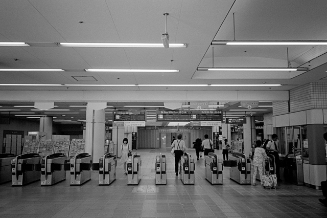 Uʐ^Ao f-2013.07.27Yokohama-IKON-GR28mmF2.8-400TX-12.jpg 2013.07.27<BR>l<BR>IKON GR28/2.8<BR>400TX D76 1:1