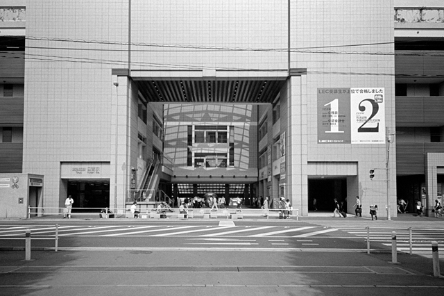 Uʐ^Ao f-2013.07.27Yokohama-IKON-GR28mmF2.8-400TX-14.jpg 2013.07.27<BR>l<BR>IKON GR28/2.8<BR>400TX D76 1:1