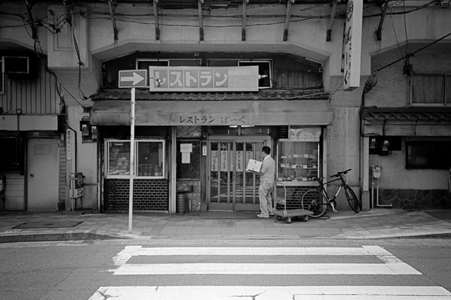 Uʐ^Ao f-2013.07.27Yokohama-IKON-GR28mmF2.8-400TX-29.jpg 2013.07.27<BR>l<BR>IKON GR28/2.8<BR>400TX D76 1:1