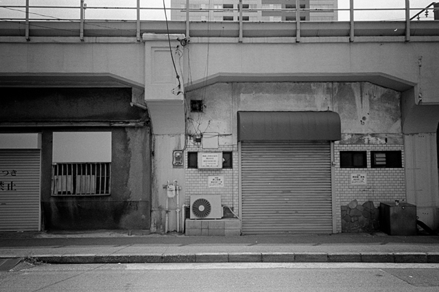 Uʐ^Ao f-2013.07.27Yokohama-IKON-GR28mmF2.8-400TX-30.jpg 2013.07.27<BR>l<BR>IKON GR28/2.8<BR>400TX D76 1:1