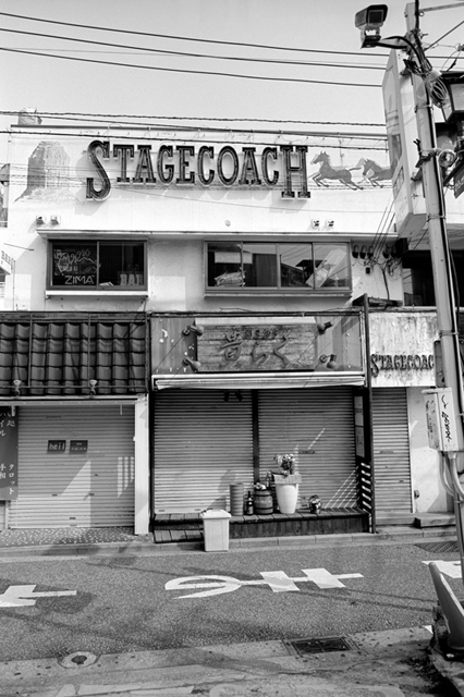 Uʐ^Ao f-2013.08.10Yokohama-IKON-Elmarit28mmF2.8-ACROS100-02.jpg 2013.08.10<BR>l<BR>IKON Elmarit28/2.8<BR>ACROS100 D76 1:1