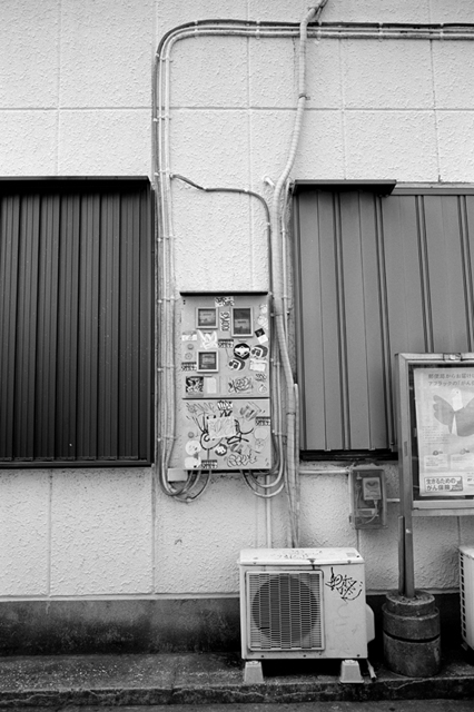 Uʐ^Ao f-2013.08.10Yokohama-IKON-Elmarit28mmF2.8-ACROS100-08.jpg 2013.08.10<BR>l<BR>IKON Elmarit28/2.8<BR>ACROS100 D76 1:1