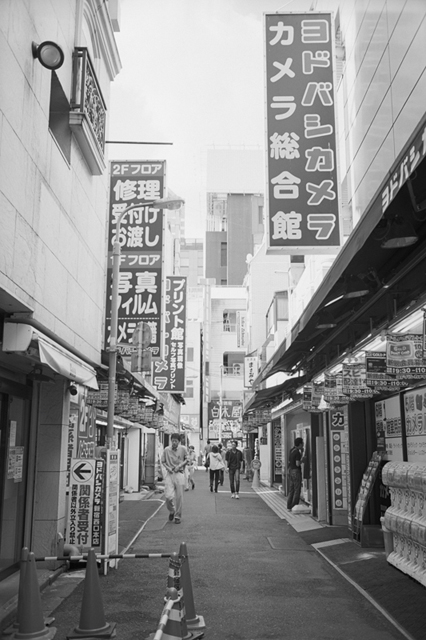 Uʐ^Ao f-2013.09.29Shinjuku-M4-Summilux35mmF1.4-BW400CN-06.jpg 2013.09.29<BR><BR>M4 Summilux35/1.4<BR>BW400CN