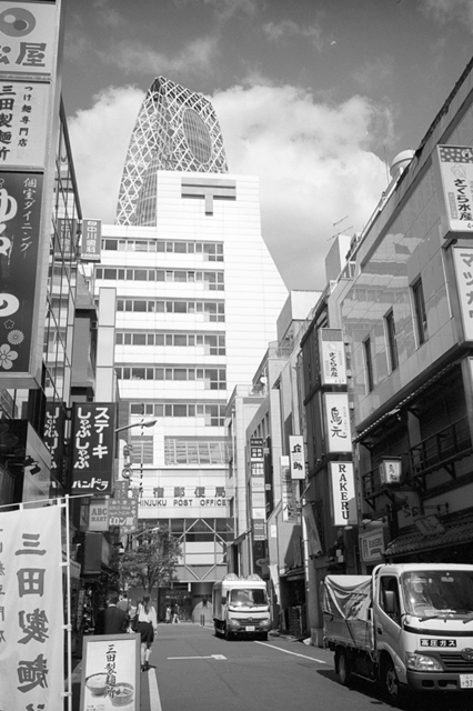 Uʐ^Ao f-2013.09.29Shinjuku-M4-Summilux35mmF1.4-BW400CN-10.jpg 2013.09.29<BR><BR>M4 Summilux35/1.4<BR>BW400CN