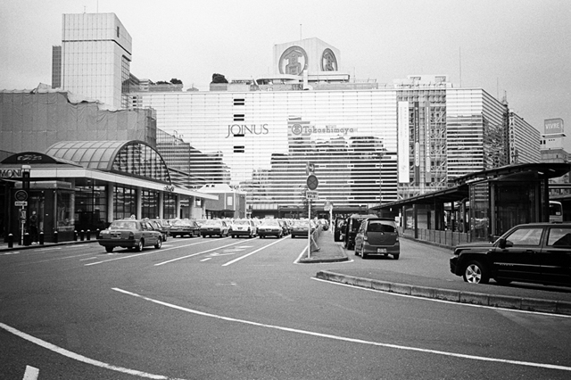 Uʐ^Ao f-2013.11.02Yokohama-M4-Summilux35mmF1.4-400TX-11.jpg 2013.11.02<BR>l<BR>M4 Summilux35/1.4<BR>400TX D76 1:1