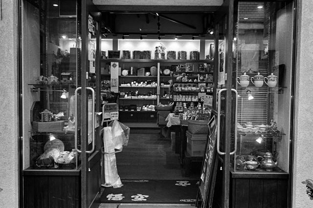 Uʐ^Ao f-2013.11.10-2Yokohama-M4-Summilux35mmF1.4-400TX-24.jpg 2013.11.10<BR>l-2<BR>M4 Summilux35mmF1.4<BR>400TX D76 1:1