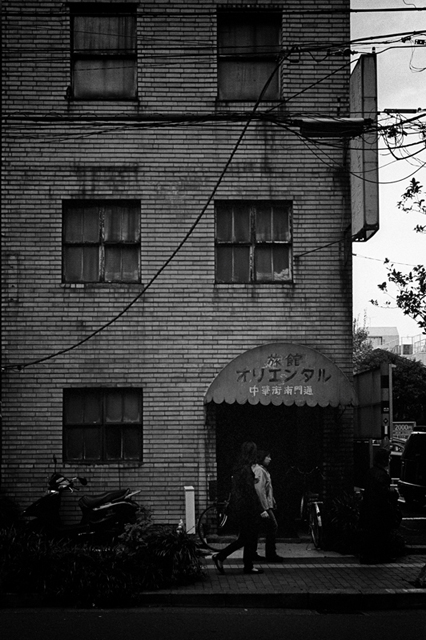 Uʐ^Ao f-2013.11.10-2Yokohama-M4-Summilux35mmF1.4-400TX-28.jpg 2013.11.10<BR>l-2<BR>M4 Summilux35mmF1.4<BR>400TX D76 1:1