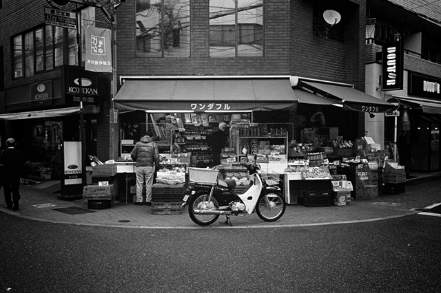 Uʐ^Ao f-2013.11.16Tokyo-M4-Summilux35mmF1.4-400TX-19.jpg 2013.11.16<BR><BR>M4 Summilux35mmF1.4<BR>400TX