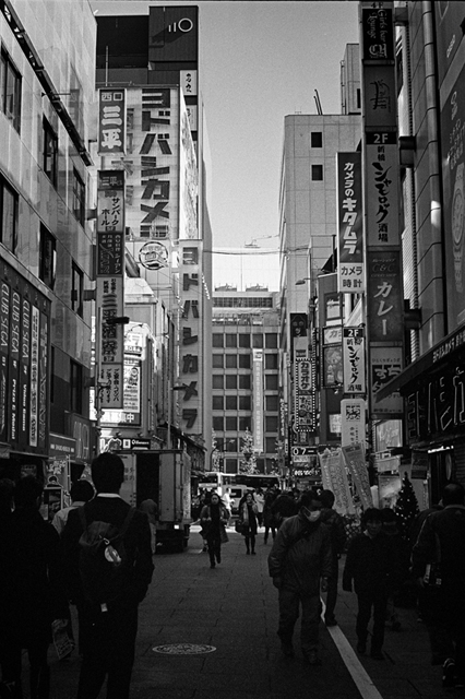 Uʐ^Ao f-2013.11.23Tokyo&Yokohama-IKON-Summilux50mmF1.4-400TX-06.jpg 2013.11.23<BR>El<BR>IKON Summilux50mmF1.4<BR>400TX D76 1:1