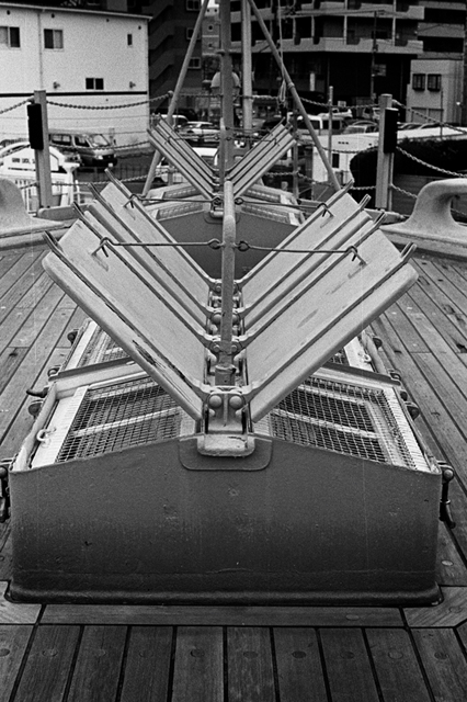 Uʐ^Ao f-2013.12.08Yokosuka-Mikasa-M4-Summilux50mmF1.4-400TX-02.jpg 2013.12.08<BR>{ O}<BR>M4 Summilux50mmF1.4<BR>400TX D76 1:1