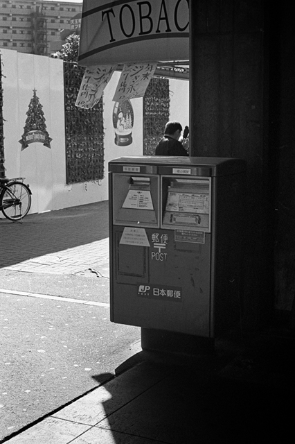 Uʐ^Ao f-2013.12.15Yokohama-M4-Summilux50mmF1.4-400TX-05.jpg 2013.12.15<BR>l<BR>M4 Summilux50mmF1.4<BR>400TX D76 1:1