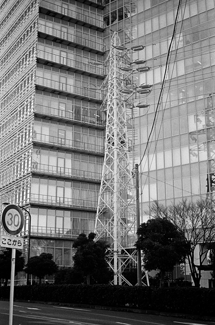 Uʐ^Ao f-2013.12.21Shin-yokohama-M4-Summilux50mmF1.4-400TX-007.jpg 2013.12.21<BR>Vl<BR>M4 Summilux50mmF1.4<BR>400TX D76 1:1