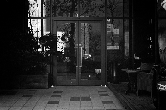 Uʐ^Ao f-2013.12.21Shin-yokohama-M4-Summilux50mmF1.4-400TX-010.jpg 2013.12.21<BR>Vl<BR>M4 Summilux50mmF1.4<BR>400TX D76 1:1