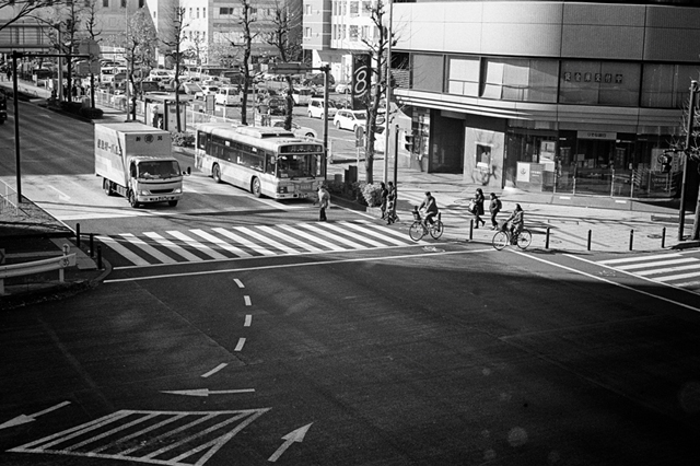 Uʐ^Ao f-2013.12.21Shin-yokohama-M4-Summilux50mmF1.4-400TX-021.jpg 2013.12.21<BR>Vl<BR>M4 Summilux50mmF1.4<BR>400TX D76 1:1