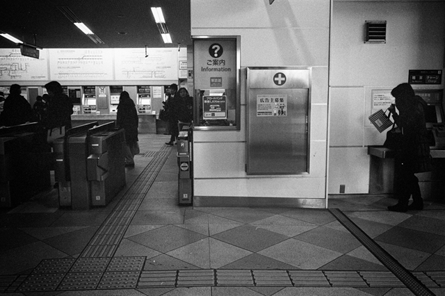 Uʐ^Ao f-2014.01.13Yokohama-M4-Summilux35mmF1.4-PRESTO400-D76-undiluted-003.jpg 2014.01.13<BR>l<BR>M4 Summilux35mmF1.4<BR>PRESTO400 D76 undiluted