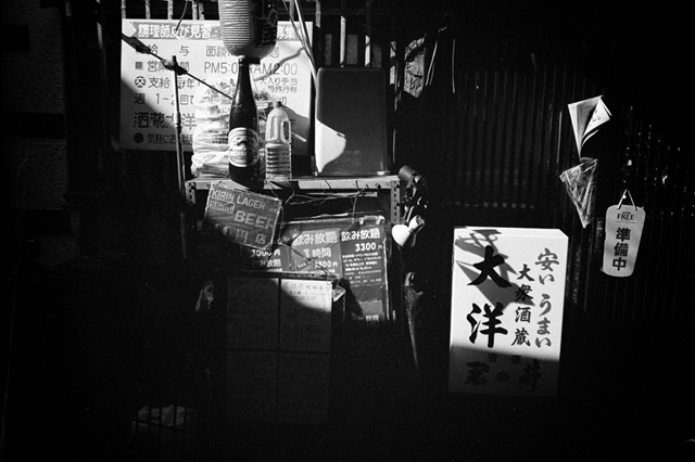 Uʐ^Ao f-2014.01.13Yokohama-M4-Summilux35mmF1.4-PRESTO400-D76-undiluted-017.jpg 2014.01.13<BR>l<BR>M4 Summilux35mmF1.4<BR>PRESTO400 D76 undiluted