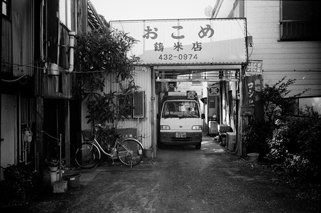 Uʐ^Ao f-2014.01.13Yokohama-M4-Summilux35mmF1.4-PRESTO400-D76-undiluted-018.jpg 2014.01.13<BR>l<BR>M4 Summilux35mmF1.4<BR>PRESTO400 D76 undiluted