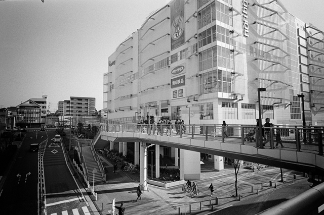 Uʐ^Ao f-2014.01.18Yokohama-M4-SuperAngulon21mmF4-400TX-D76-undiluted-09.jpg 2014.01.18<BR>l<BR>M4 Super-Angulon21mmF4<BR>400TX D76 undiluted