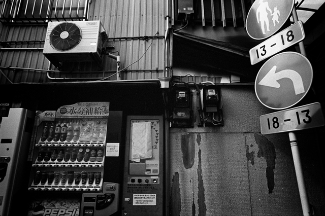 Uʐ^Ao f-2014.02.02Yokohama-M4-Ultron21mmF1.8-400TX-D76-undiluted-10.jpg 2014.02.02<BR>l<BR>M4 Ultron21mmF1.8<BR>400TX D76 undiluted