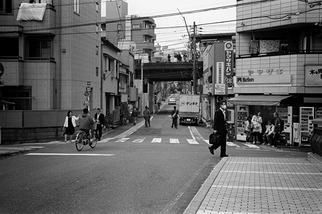 Uʐ^Ao f-2014.04.05Yokohama-M3-Summicron50mmF2Rigidlate-400TX-D76-undiluted-27.jpg 2014.04.05<BR>l (2)<BR>M3 Summicron50mmF2Rigid-late<BR>400TX D76 undiluted