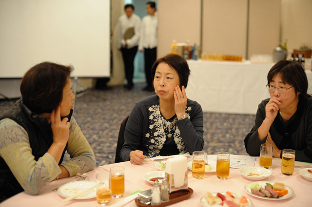 1970年卒業 西谷中学校同窓会 f-2010.10.30Nishiya-100-0332.jpg 2010.10.30<BR>1970年卒業<BR>西谷中学同窓会