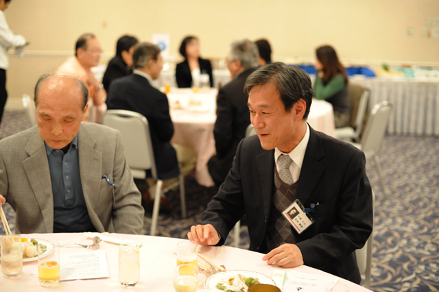 1970年卒業 西谷中学校同窓会 f-2010.10.30Nishiya-141-0417.jpg 2010.10.30<BR>1970年卒業<BR>西谷中学同窓会