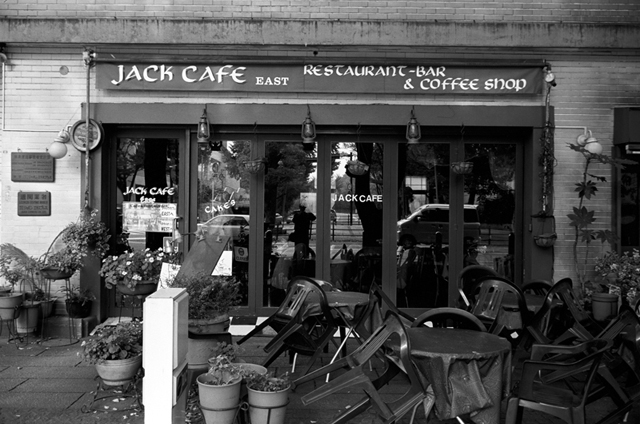���U���ʐ^�A���o�� f-2009.11.08Yokohama-IIIf-Summicron35mmF2-ACROS100-216.jpg 2009.11.08<BR>���l<BR>�Vf Summicron35/2<BR>ACROS100 D76 1:1