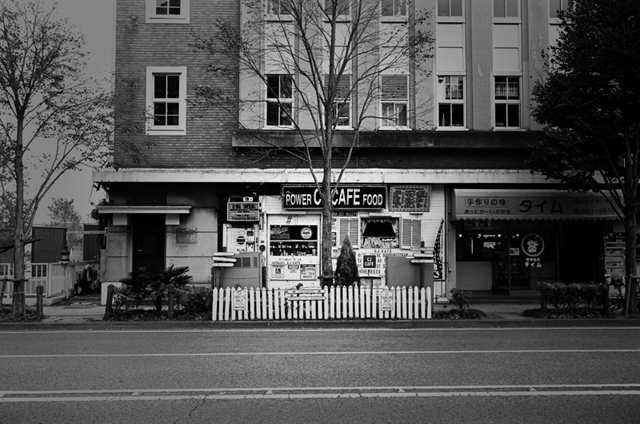 ���U���ʐ^�A���o�� f-2009.11.08Yokohama-IIIf-Summicron35mmF2-ACROS100-415.jpg 2009.11.08<BR>���l<BR>�Vf Summicron35/2<BR>ACROS100 D76 1:1