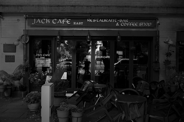 ���U���ʐ^�A���o�� f-2009.11.08Yokohama-IIIf-Summicron35mmF2-ACROS100-416.jpg 2009.11.08<BR>���l<BR>�Vf Summicron35/2<BR>ACROS100 D76 1:1