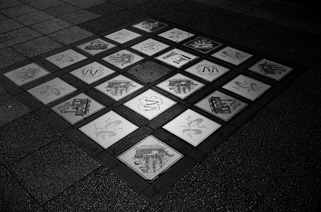 ���U���ʐ^�A���o�� f-2009.11.08Yokohama-IIIf-Summicron35mmF2-ACROS100-418.jpg 2009.11.08<BR>���l<BR>�Vf Summicron35/2<BR>ACROS100 D76 1:1