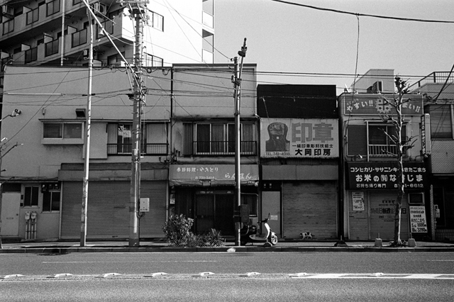 ���U���ʐ^�A���o�� f-2010.01.09-23Yokohama-IIIf-Summicron35mmF2ASPH-Y2-PRESTO400-ACROS100-008.jpg 2010.01.09-23<BR>���l<BR>�Vf Summicron35/2ASPH<BR>Y2 PRESTO400 ACROS100