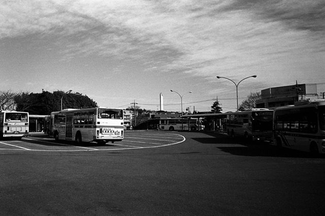 ���U���ʐ^�A���o�� f-2010.01.09-23Yokohama-IIIf-Summicron35mmF2ASPH-Y2-PRESTO400-ACROS100-024.jpg 2010.01.09-23<BR>���l<BR>�Vf Summicron35/2ASPH<BR>Y2 PRESTO400 ACROS100