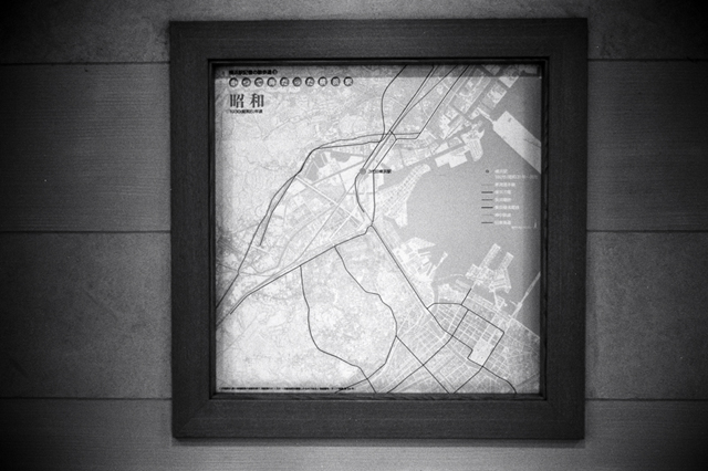 ���U���ʐ^�A���o�� f-2010.03.14Yokohama-Ikon-Summicron35mmF2-ACROS100-045.jpg 2010.03.14-22<BR>���l�E�H�c<BR>�Vf Summicron35/2<BR>ACROS100 D76 1:1