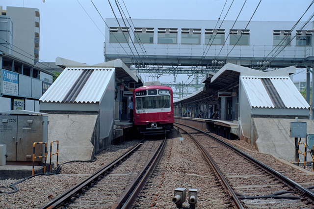 ���U���ʐ^�A���o�� f-2013.06.09Yokohama-IIIf-Elmar50mmF3.5-Ektar100-056.jpg 2013.06.09<BR>�ߏ��E���l-�q��<BR>�Vf Elmar50/3.5<BR>Ektar100