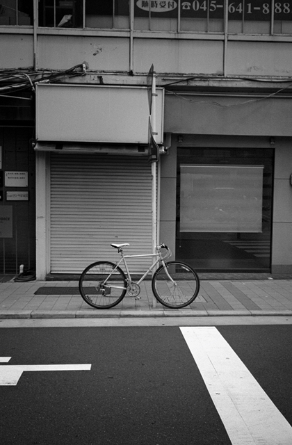 ���U���ʐ^�A���o�� f-2013.06.30Yokohama-Ikon-Summaron35mmF3.5-BW400CN-31.jpg 2013.06.30<BR>���l<BR>IKON Summaron35/3.5<BR>BW400CN