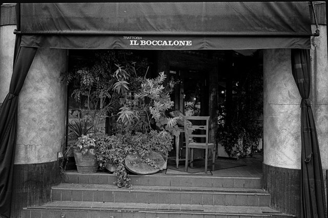 ���U���ʐ^�A���o�� f-2013.07.06Ebisu-IKON-Summaron35mmF3.5-400TX-025.jpg 2013.07.06<BR>����<BR>IKON Summaron35/3.5<BR>400TX D76 1:1
